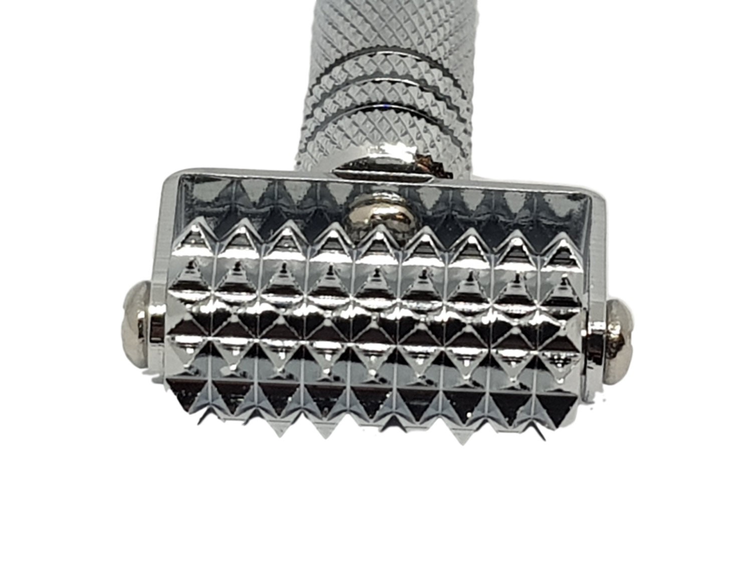 Stiletto per auricolo con lente